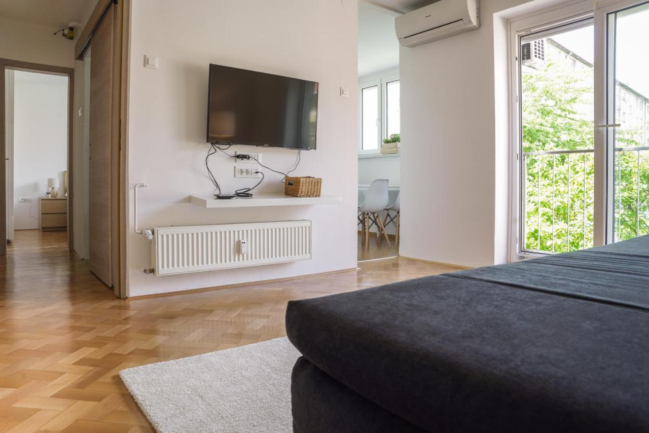 Bright Apartment Ljubljana Extérieur photo